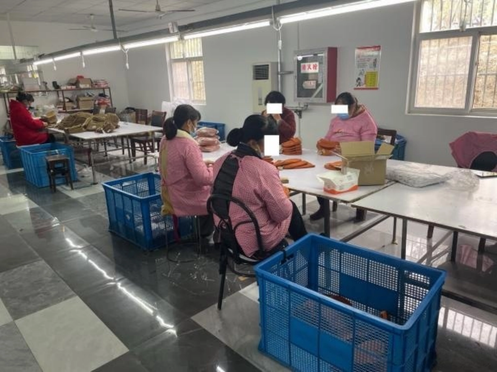 clothing-accessories-factory-inspecting-packaging-workshop
