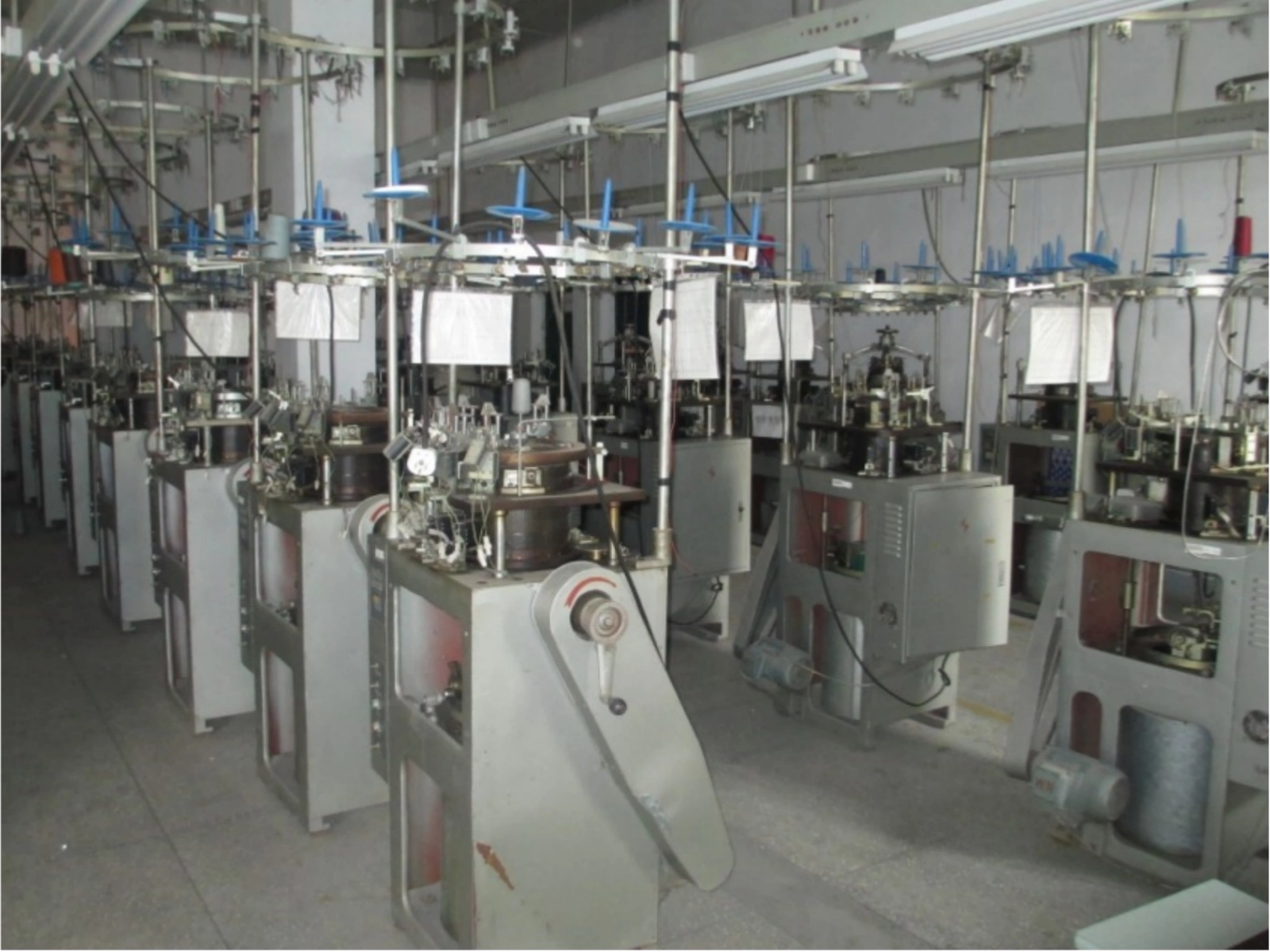 clothing-accessories-factory-production-line-2